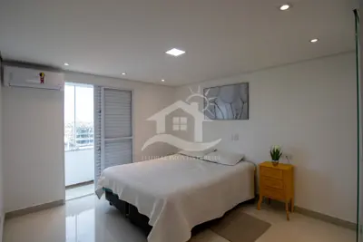Apartamento - Cobertura com 3 quartos (sendo 1 suite(s)) a 600,00 metros praia.