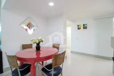 Apartamento - Cobertura com 3 quartos (sendo 1 suite(s)) a 600,00 metros praia.