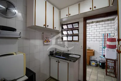 Casa - Mezanino com 4 dormitórios (sendo 4 suite(s)) a 700 metros praia.