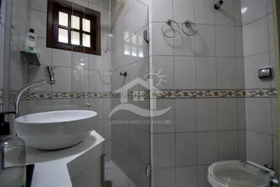 Casa - Mezanino com 4 dormitórios (sendo 4 suite(s)) a 700 metros praia.