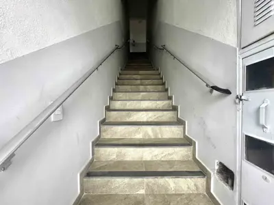 Kitnet - Ampla com 1 quartos (sendo 0 suite(s)) a 8,00 metros praia.