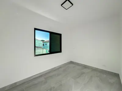 Apartamento - Térreo com 2 quartos (sendo 0 suite(s)) a 600,00 metros praia.
