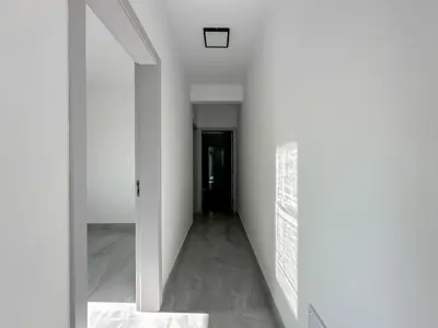 Apartamento - Térreo com 2 quartos (sendo 0 suite(s)) a 600,00 metros praia.