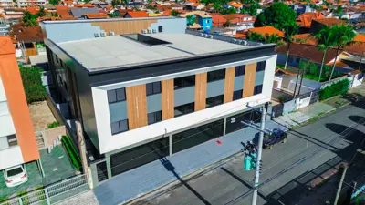 Apartamento - Térreo com 2 quartos (sendo 0 suite(s)) a 600,00 metros praia.