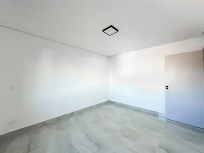 Apartamento - Alto com 2 quartos  a 600,00 metros praia.