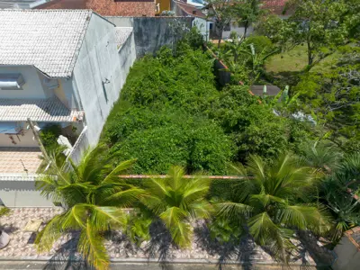 Terreno - Murado com  dormitórios  a 350,00 metros praia.