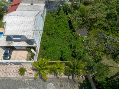 Terreno - Murado com  dormitórios  a 350,00 metros praia.