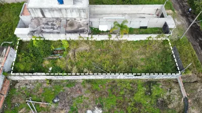 Terreno - Murado com  quartos  a 600,00 metros praia.