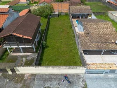 Terreno - Murado com  dormitórios  a 700,00 metros praia.