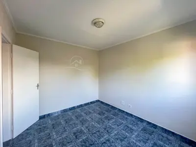 Apartamento - Alto com 2 dormitórios (sendo 0 suite(s)) a 400,00 metros praia.