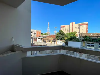 Apartamento - Alto com 2 dormitórios (sendo 0 suite(s)) a 400,00 metros praia.