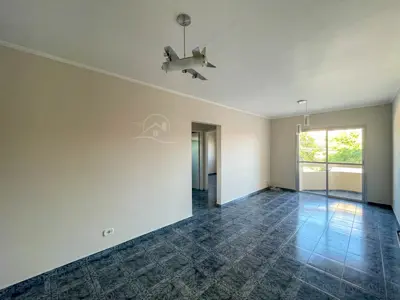 Apartamento - Alto com 2 dormitórios (sendo 0 suite(s)) a 400,00 metros praia.