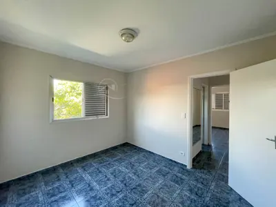 Apartamento - Alto com 2 dormitórios (sendo 0 suite(s)) a 400,00 metros praia.