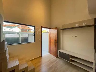 Apartamento - Loft com 1 dormitórios (sendo 1 suite(s)) a 600,00 metros praia.