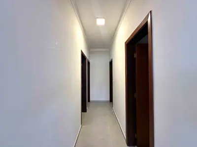 Casa - Térrea com 3 quartos (sendo 3 suite(s)) a 600,00 metros praia.