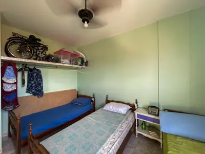 Apartamento - Amplo com 2 dormitórios (sendo 0 suite(s)) a 400 metros praia.
