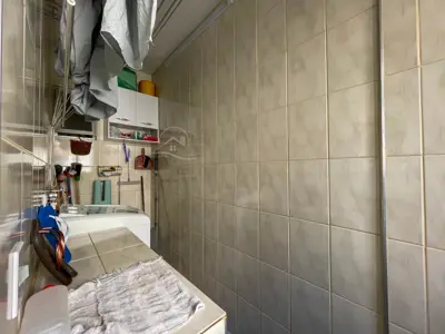 Apartamento - Amplo com 2 dormitórios (sendo 0 suite(s)) a 400 metros praia.