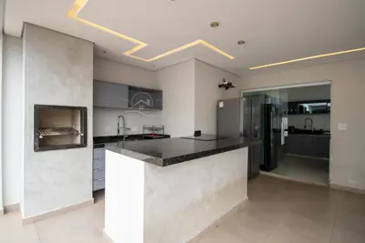 Casa - Sobrado com 3 dormitórios (sendo 3 suite(s)) a 1500,00 metros praia.