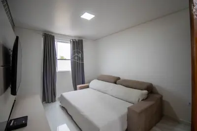 Casa - Sobrado com 3 dormitórios (sendo 3 suite(s)) a 1500,00 metros praia.