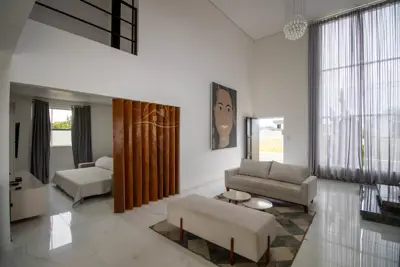 Casa - Sobrado com 3 dormitórios (sendo 3 suite(s)) a 1500,00 metros praia.