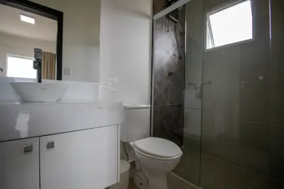 Casa - Sobrado com 3 dormitórios (sendo 3 suite(s)) a 1500,00 metros praia.