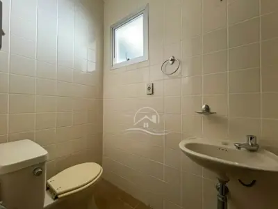 Apartamento - Amplo com 3 quartos (sendo 1 suite(s)) a 50,00 metros praia.