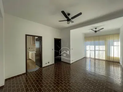 Apartamento - Amplo com 3 quartos (sendo 1 suite(s)) a 50,00 metros praia.