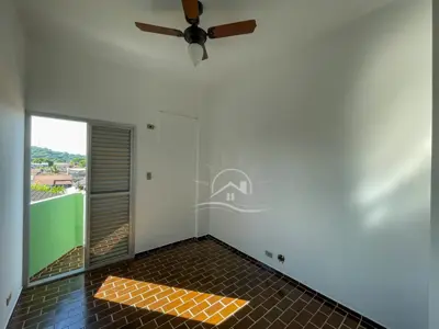 Apartamento - Amplo com 3 quartos (sendo 1 suite(s)) a 50,00 metros praia.