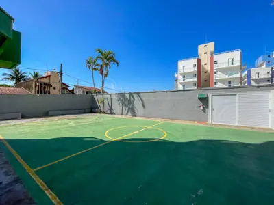 Apartamento - Amplo com 3 dormitórios (sendo 1 suite(s)) a 1,50 metros praia.