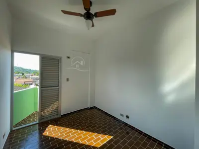 Apartamento - Amplo com 3 dormitórios (sendo 1 suite(s)) a 1,50 metros praia.