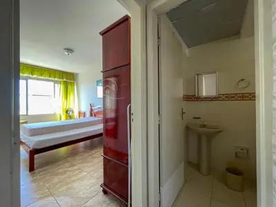 Apartamento - Alto com 1 quartos (sendo 0 suite(s)) a 200,00 metros praia.