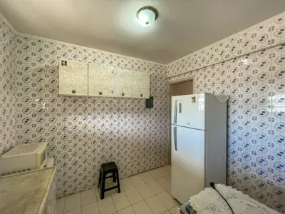 Apartamento - Alto com 1 quartos (sendo 0 suite(s)) a 200,00 metros praia.
