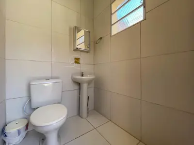 Casa - Térrea com 4 quartos (sendo 0 suite(s)) a 950,00 metros praia.