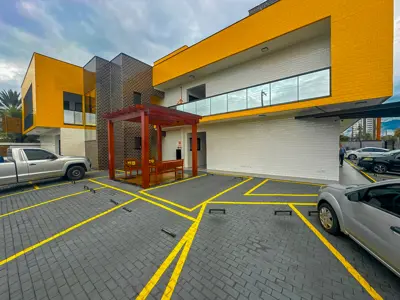 Apartamento - Loft Residencial Fechado com 1 quartos (sendo 1 suite(s)) a 700,00 metros praia.
