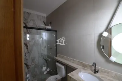 Casa - Térrea com piscina com 2 quartos (sendo 1 suite(s)) a 1500,00 metros praia.