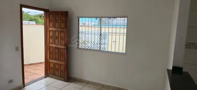 Casa - Térrea com 2 quartos (sendo 1 suite(s)) a 4300,00 metros praia.