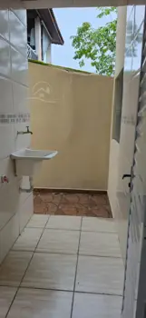 Casa - Térrea com 2 quartos (sendo 1 suite(s)) a 4300,00 metros praia.