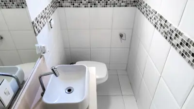 Casa - Sobrado com 4 quartos (sendo 4 suite(s)) a 100,00 metros praia.