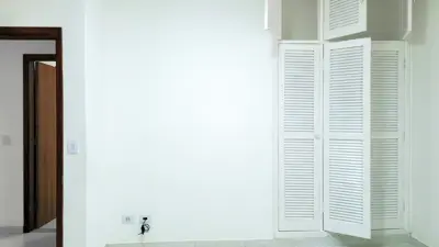 Casa - Sobrado com 4 quartos (sendo 4 suite(s)) a 100,00 metros praia.