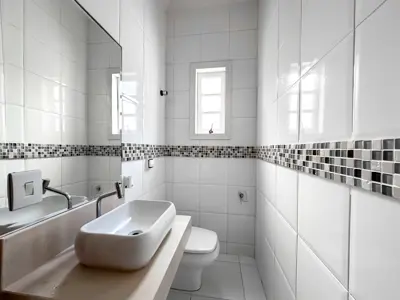 Casa - Sobrado com 4 quartos (sendo 4 suite(s)) a 100,00 metros praia.