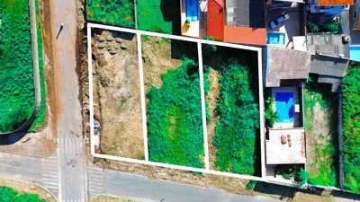 Terreno - Amplo com  quartos  a 950,00 metros praia.