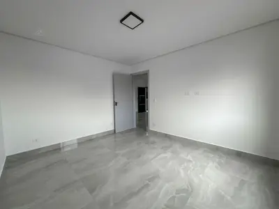 Apartamento - Alto com 2 quartos  a 600,00 metros praia.