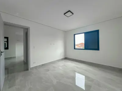 Apartamento - Alto com 2 quartos  a 600,00 metros praia.