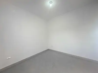 Casa - Térrea com 2 quartos (sendo 1 suite(s)) a 1200,00 metros praia.