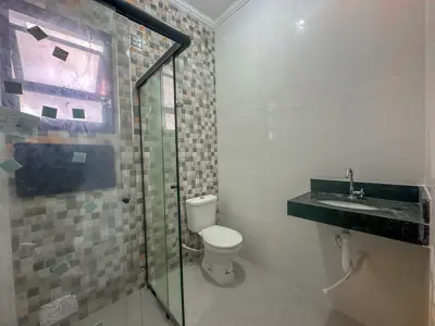 Casa - Térrea com 2 quartos (sendo 1 suite(s)) a 1200,00 metros praia.