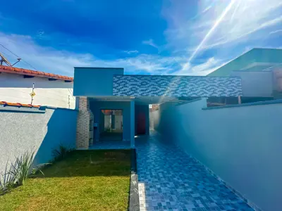 Casa - Térrea com 2 quartos (sendo 1 suite(s)) a 1200,00 metros praia.