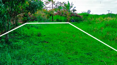 Terreno - Amplo com  quartos  a 1300,00 metros praia.