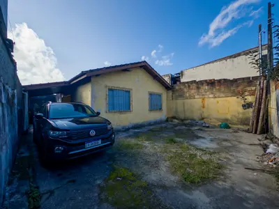 Terreno - Amplo com  quartos  a 1800,00 metros praia.