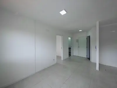 Apartamento - Amplo com 1 quartos  a 1,50 metros praia.