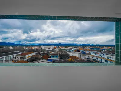 Apartamento - Amplo com 1 quartos  a 1,50 metros praia.
